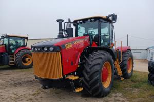 Versatile 580 Scraper Tractor