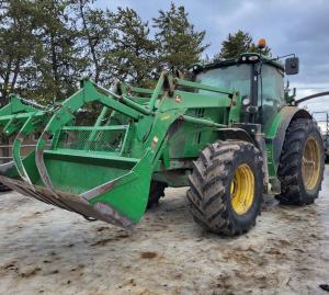 John Deere 6170R with H380 loader