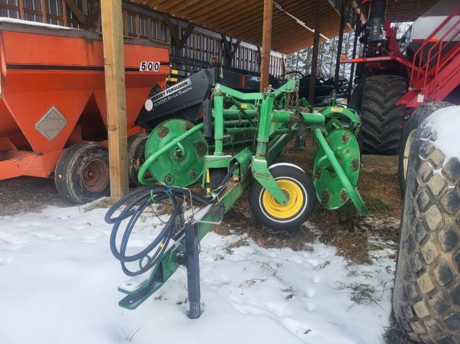 John Deere 705 Rake