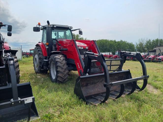 Massey Ferguson 7714 front wheel assist tractor