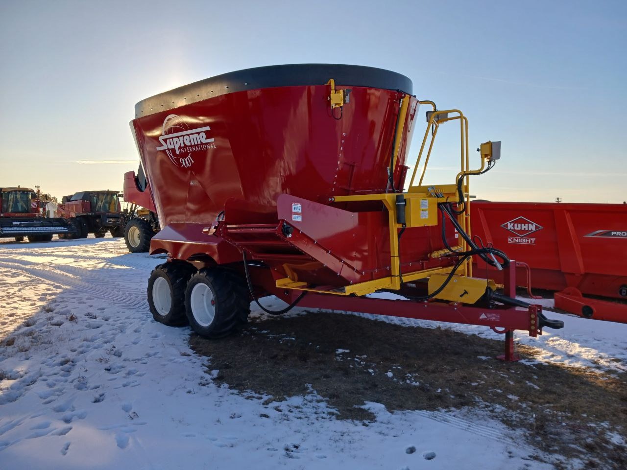 New Supreme 900T for sale in Alberta